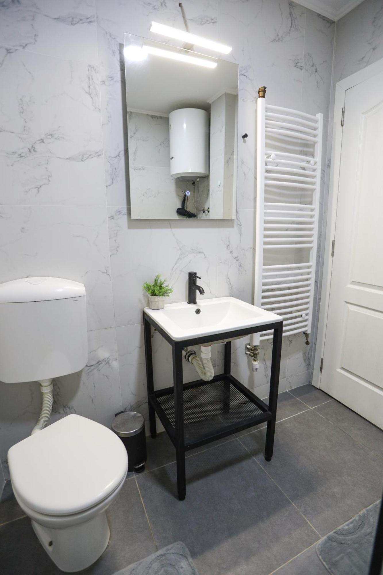 Airport Stay Apartments Surčin Esterno foto