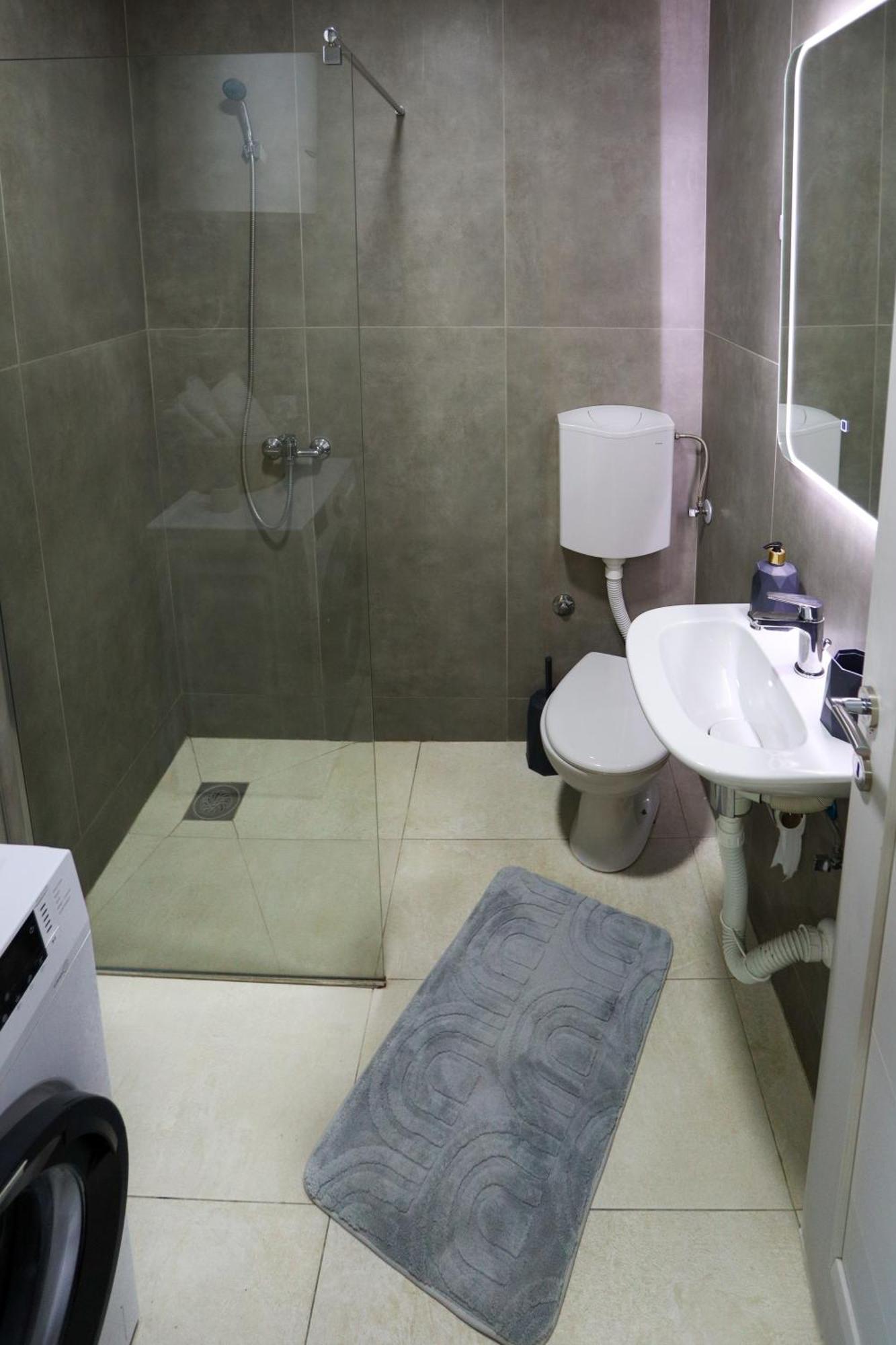Airport Stay Apartments Surčin Esterno foto