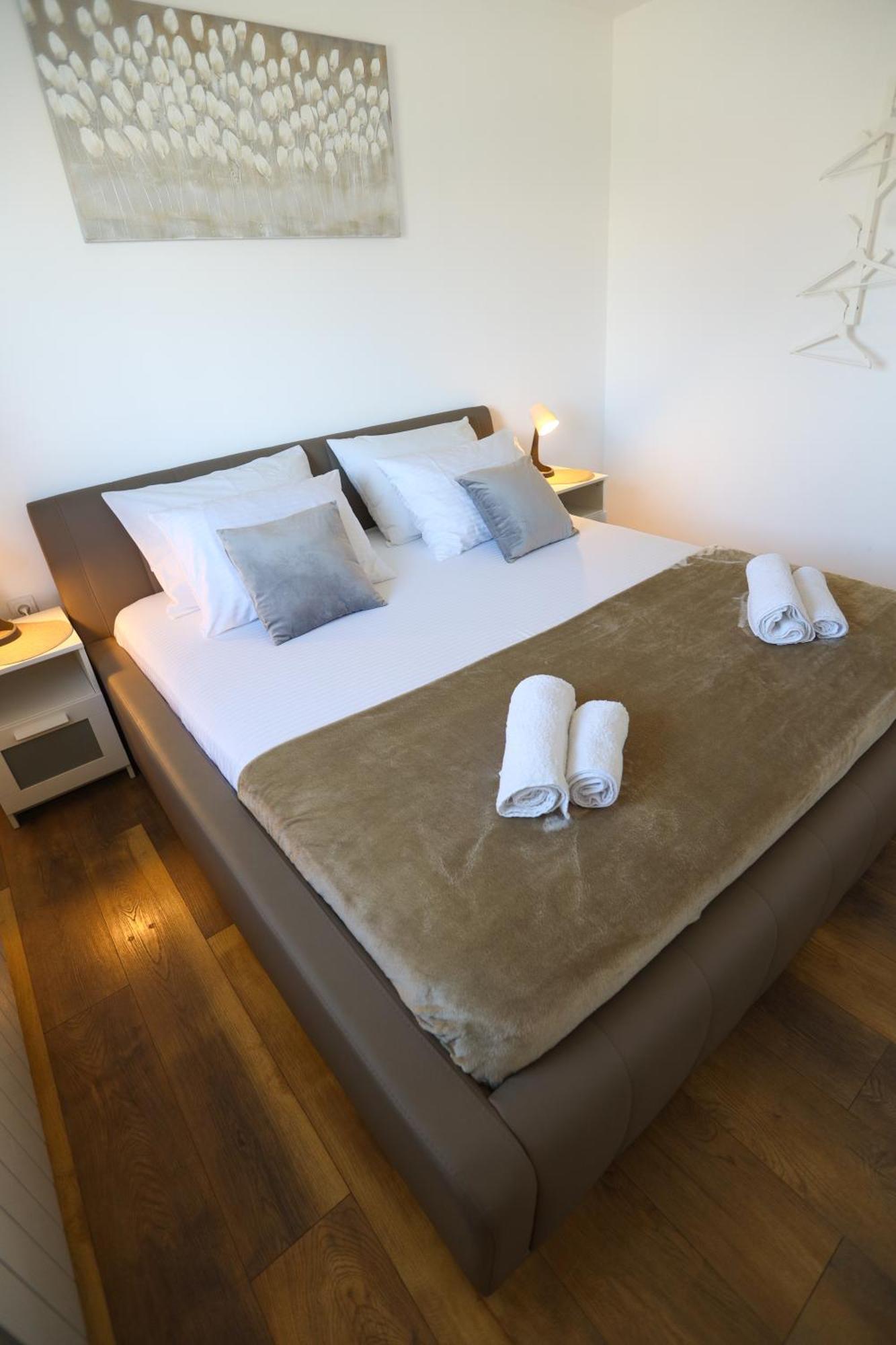 Airport Stay Apartments Surčin Esterno foto